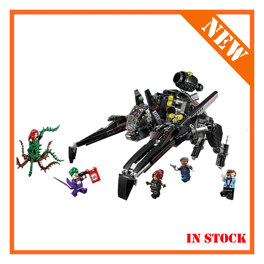 

10635 70908 775Pcs Batman Movie Series The Scuttler Bat Spaceship Set Building Blocks Bricks Education Toys Gift 07056