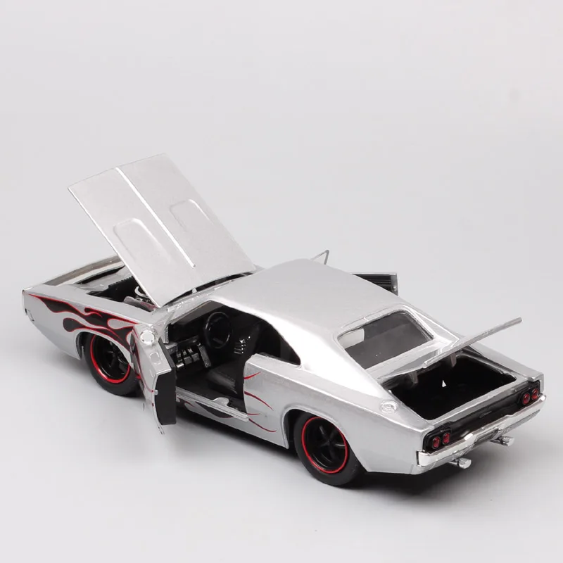 Детские 1:24 весы Jada Dom 1968 Dodge зарядное устройство R/T классический автомобиль литья под давлением Модель автомобиля игрушки гонки коллекции подарок для маленьких мальчиков