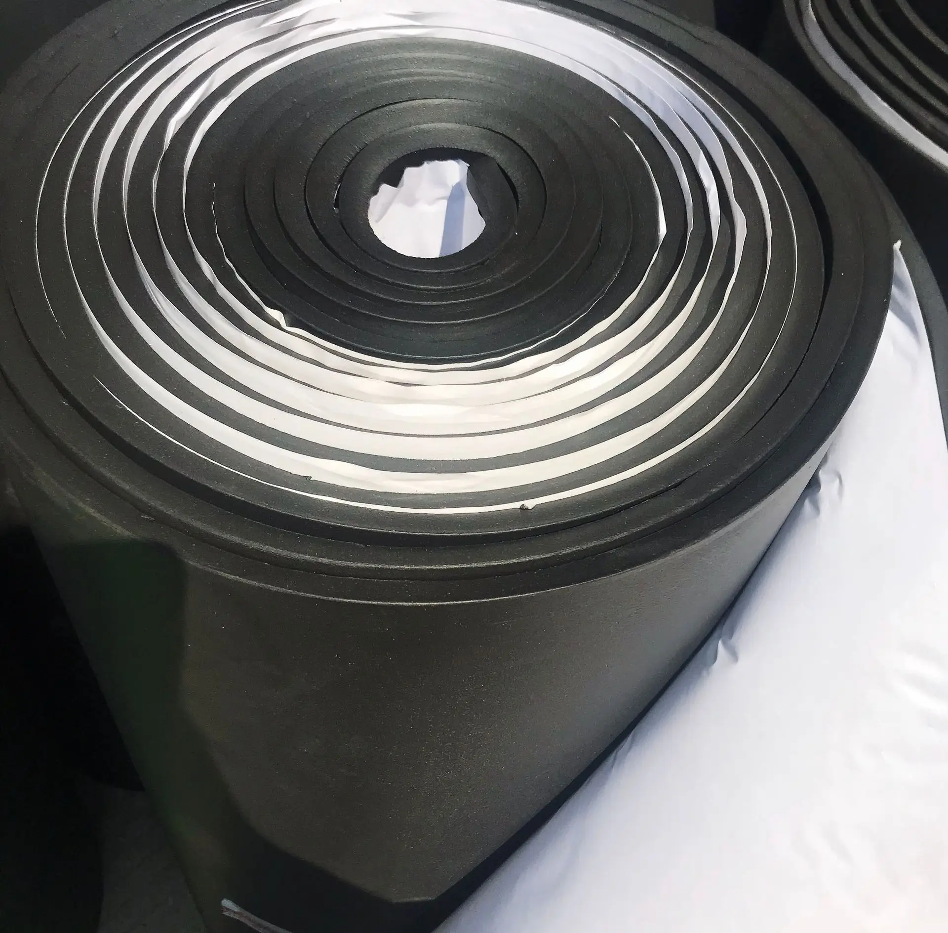 

Self-Adhesive Rubber Sponge Board Gum Adhesive Sticker Board Insulated Air Conditioning Baffle Sound Insulation Roof Insulated S
