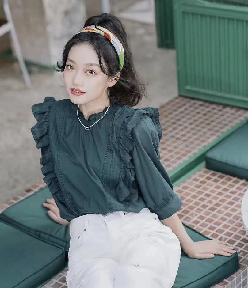 

honululu2020 early autumn new retro palace style stand-up collar puff sleeve lace ruffled shirt women