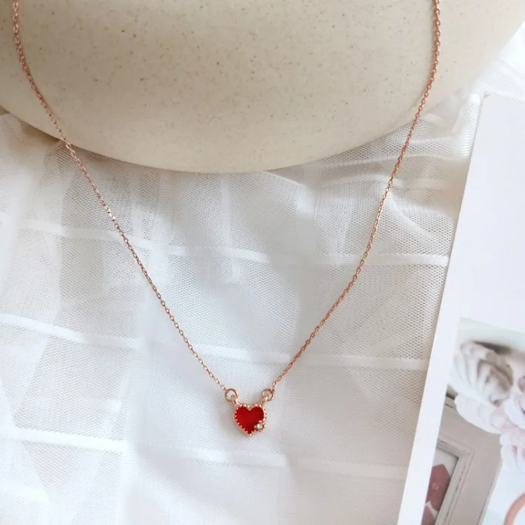 

Korean net red temperament female Little Red Heart Pendant Necklace small crowd design temperament loving clavicle chain N4067
