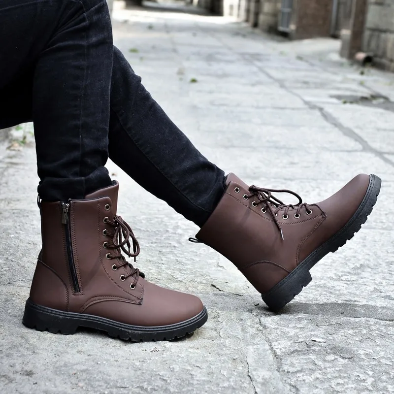 

2019 autumn and winter leather black plus cotton warm Martin boots tooling boots casual snow boots plus velvet warm and comforta