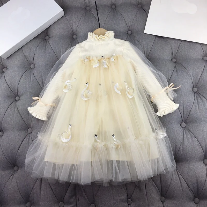 1573635379_319452338_7