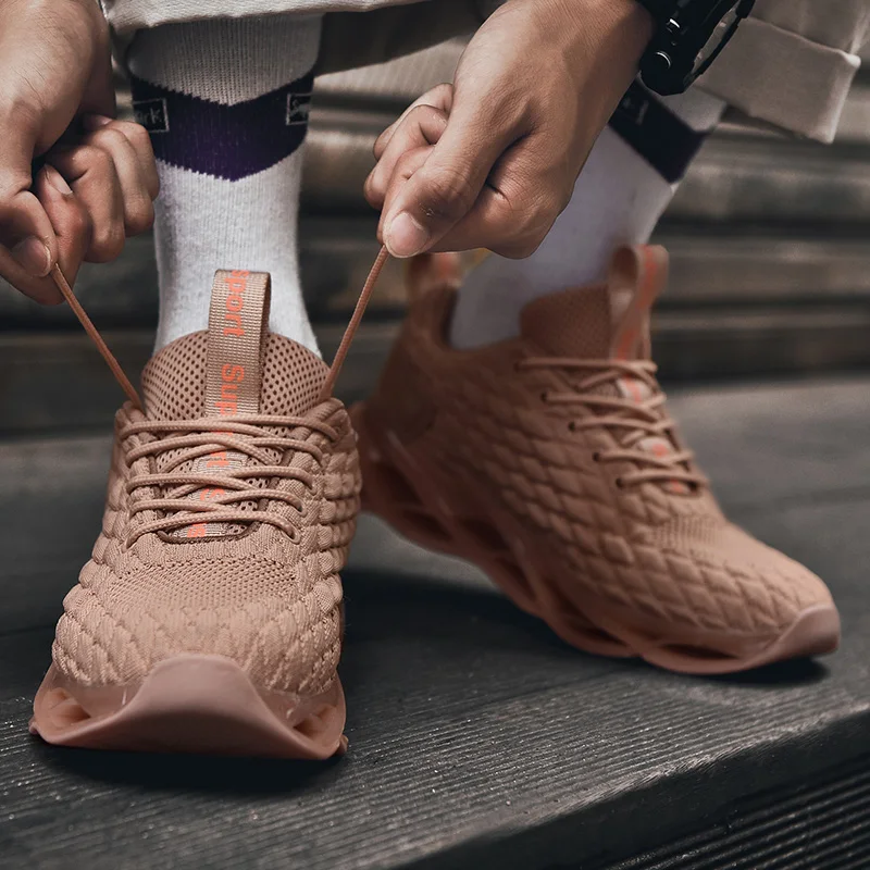 2020 New Anti Slip Men Running Shoes Outdoor Lightweight Athletic Gym Sneakes Spring Breathable Sport Walking Trainers Shoes