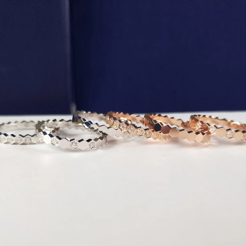 16233766718_1492657371