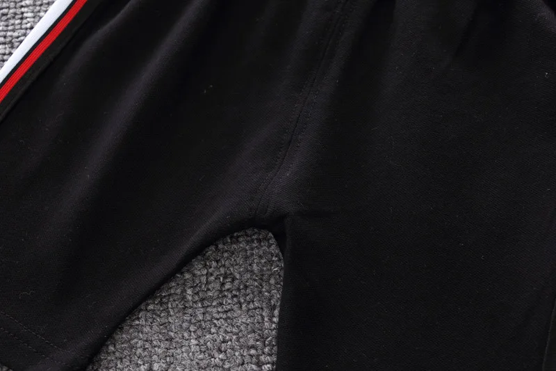 Roupas para Bebê da Criança Conjuntos de Treino de Algodão Top + Preto Casual Menino Crianças Turn-down Shorts Infantil Manga Curta Terno Esportivo 8 Mamãe e Bebê
