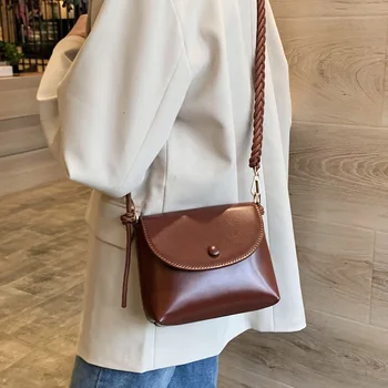 

Wild super fire bag women's bag 2020 spring and summer new high-end sense foreign style simple retro fashion cross-body