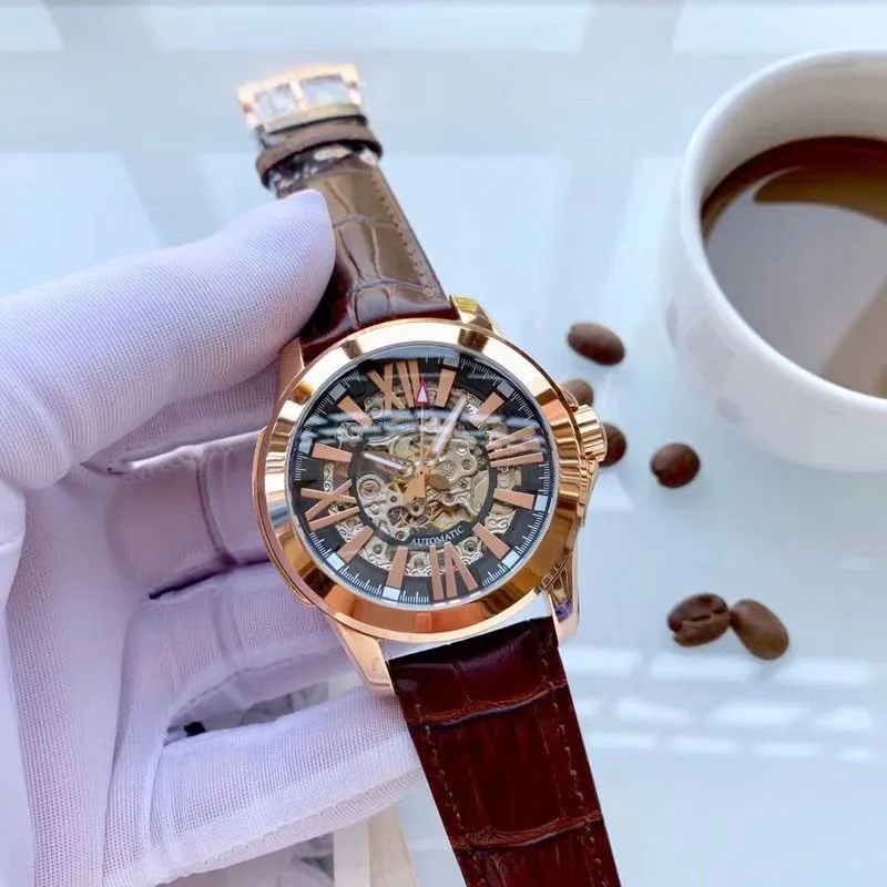 

WG10119 Mens Watches Top Brand Runway Luxury European Design Automatic Mechanical Watch