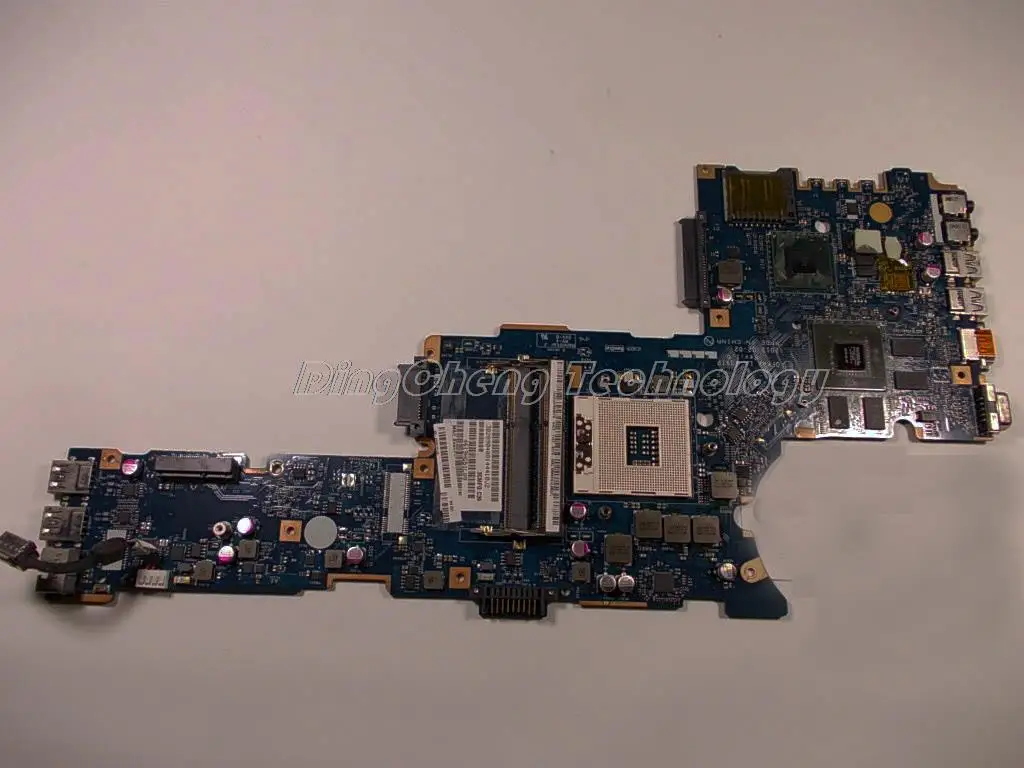 Оригинальная материнская плата для ноутбука Toshiba Satellite P850 P855 K000135210 QFKAA LA-8391P HM77 GT630 |