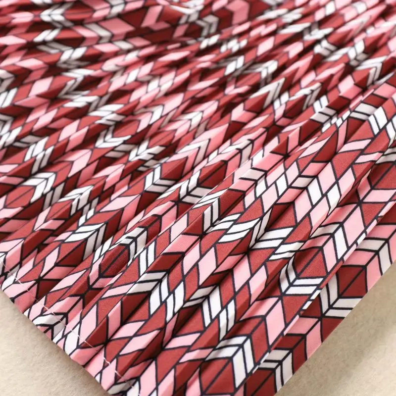 Женское модельное дизайнерское платье элегантное весеннее с геометрическим