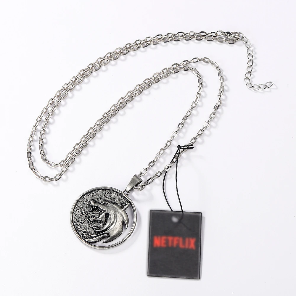 

Wolf Head Necklace Name Witcher 3 Necklace Pendants Fashion Jewelry Party Witcher Medallion Wolf Round Necklace Long Men Gift