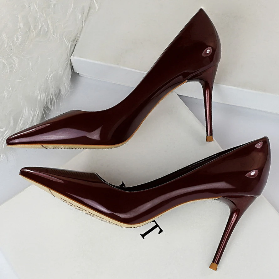 burgundy heels women
