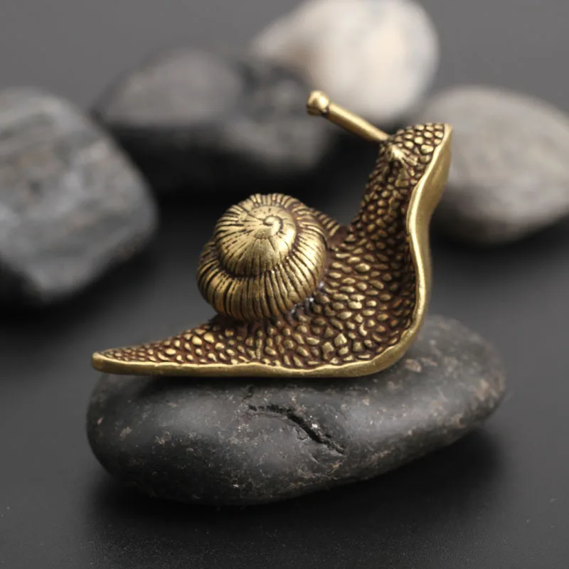 

Personality Retro Pure Copper Mini Snail Statue Ornaments Desk Antique Brass Tea Pet Collection Home Decorations for Living Room