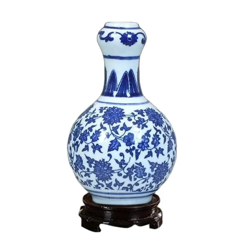 

Home Decoration China Jingdezhen Blue And White Porcelain Vase