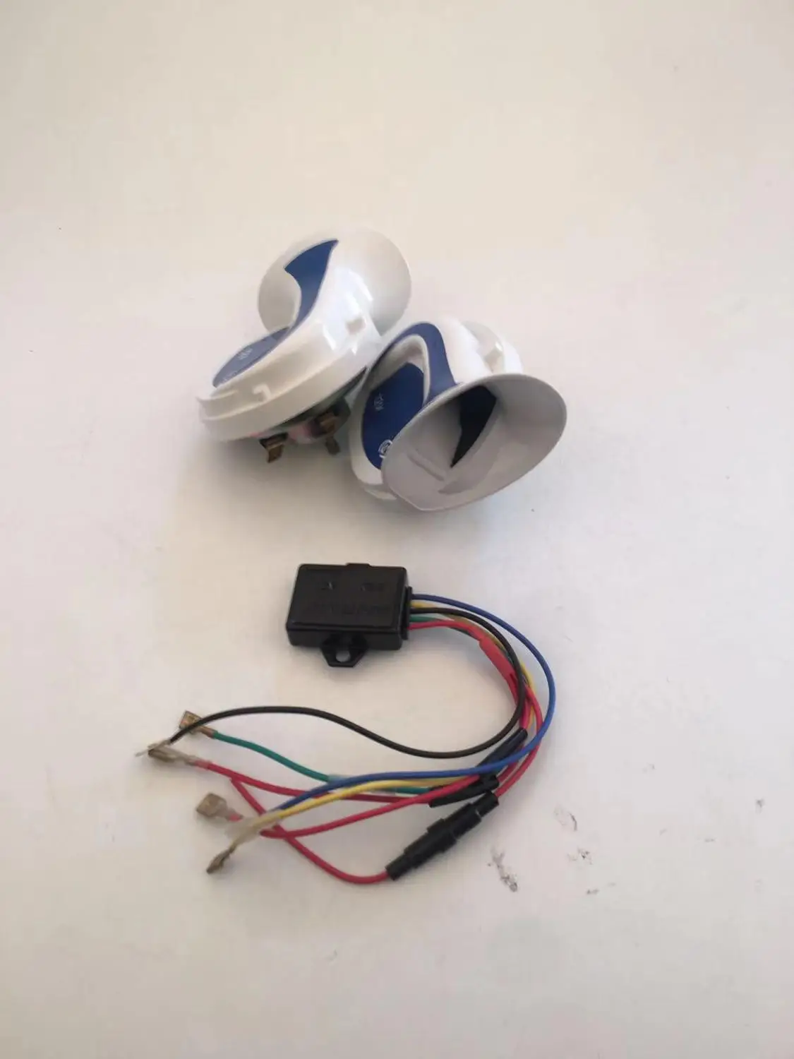 12V 135db воздуха рог сигнализации автомобиля улитки гудок автомобиля общего 510 Гц двойного тона улитка автомобильный электронный звуковой сигнал