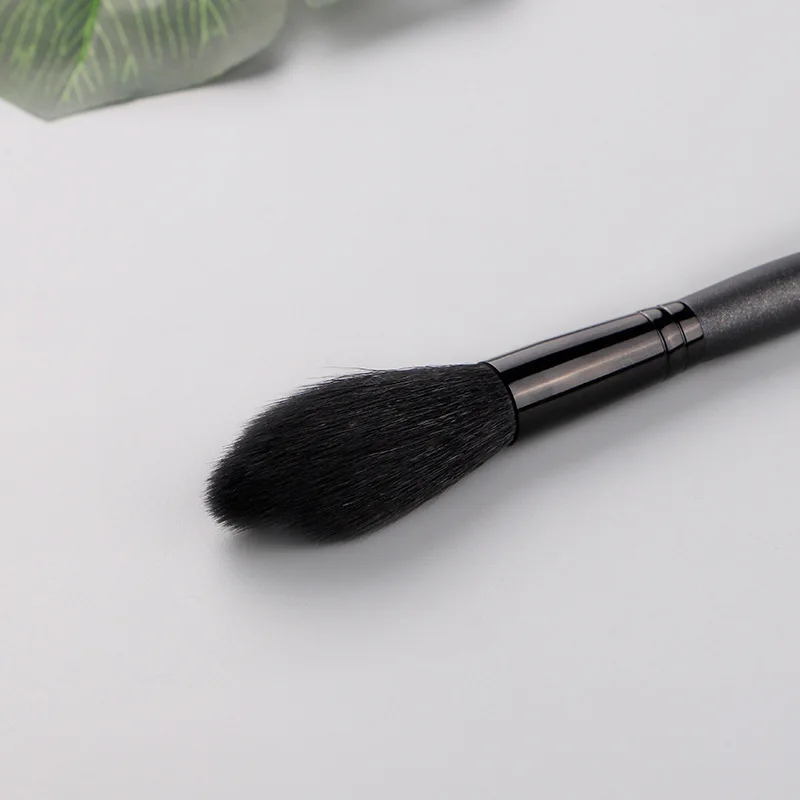 1 Piece Buffing makeup brushes Highlighter Wood handle Blusher Powder contour Make up brushes Goat Hair makeup brush set makeup brush makeup tool set makeup tool