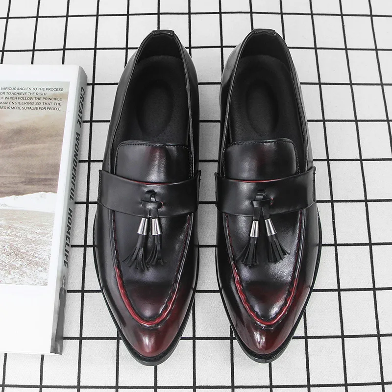 

Male Formal Flats Fashion Oxfords Brogue Shoes Mens Pointed Toe Dress Wedding Shoes Famous Tassel Footwear hjm90