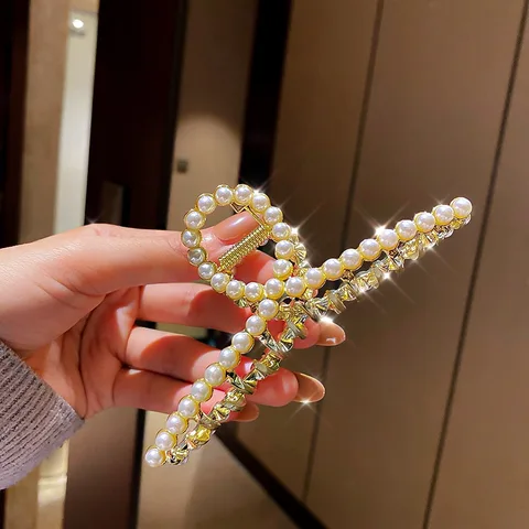 New Temperament  Flower Rhinestone Shark Clip Catch Clip Headdress Hair Catch Back Head Hairpin Hair Accessories Jewelry