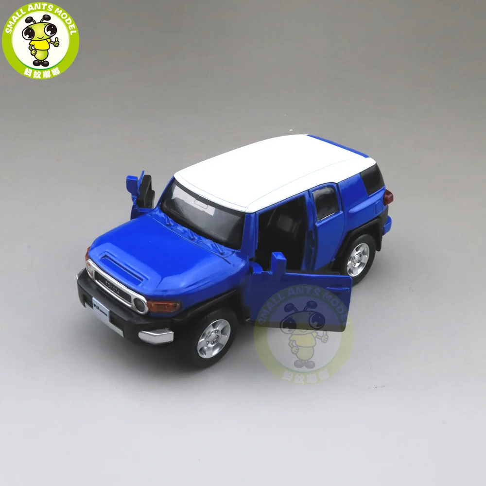 1/32 CAIPO FJ Cruiser Land Cruiser литая модель автомобиля SUV игрушки для детей Детское звуковое освещение Вытяните назад Подарки