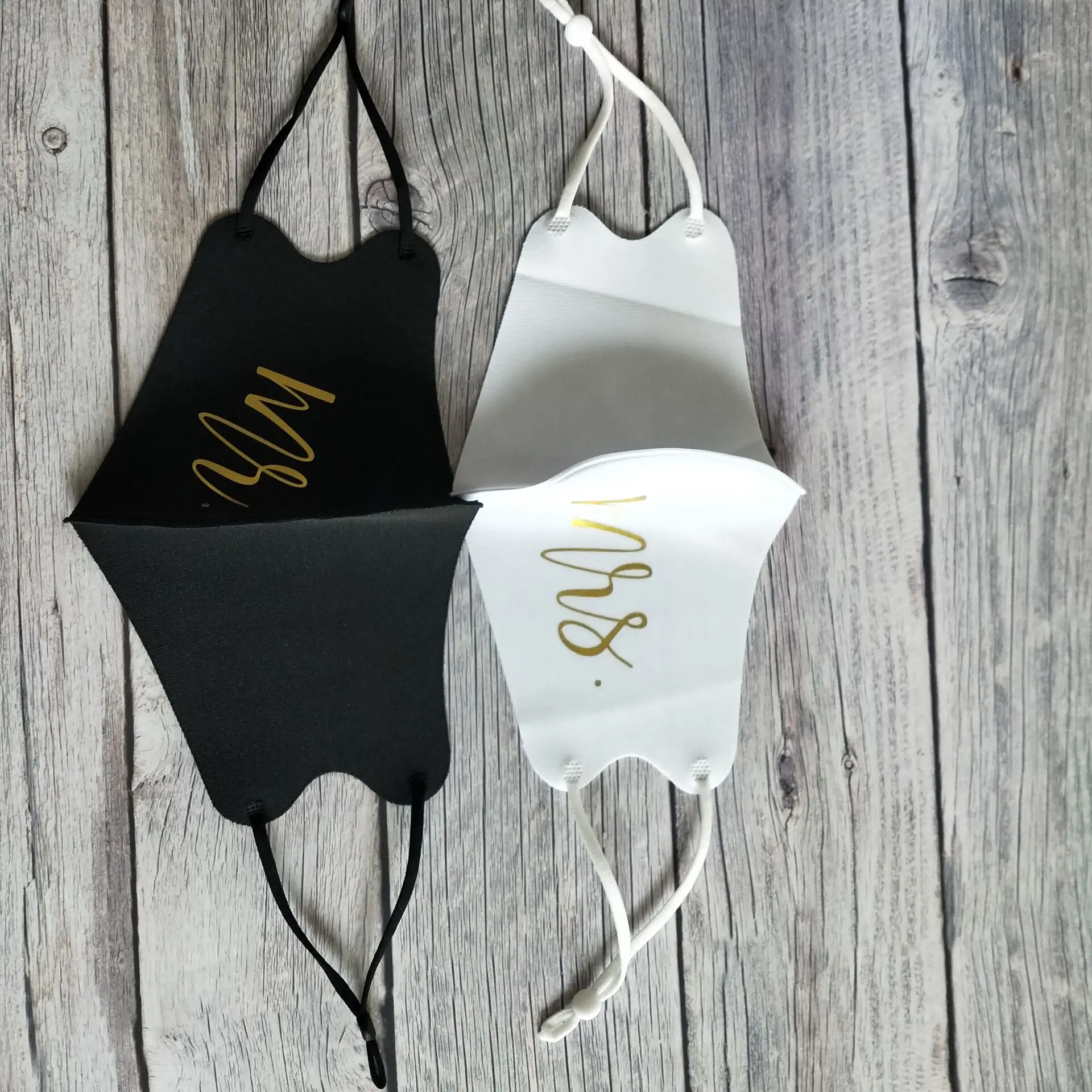 Рисунок 6 - Зеркало Золото Mr Mrs Свадебные