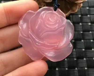 

Natural Hand-carved pink flowers Pendant Necklace lucky amulet Free shipping