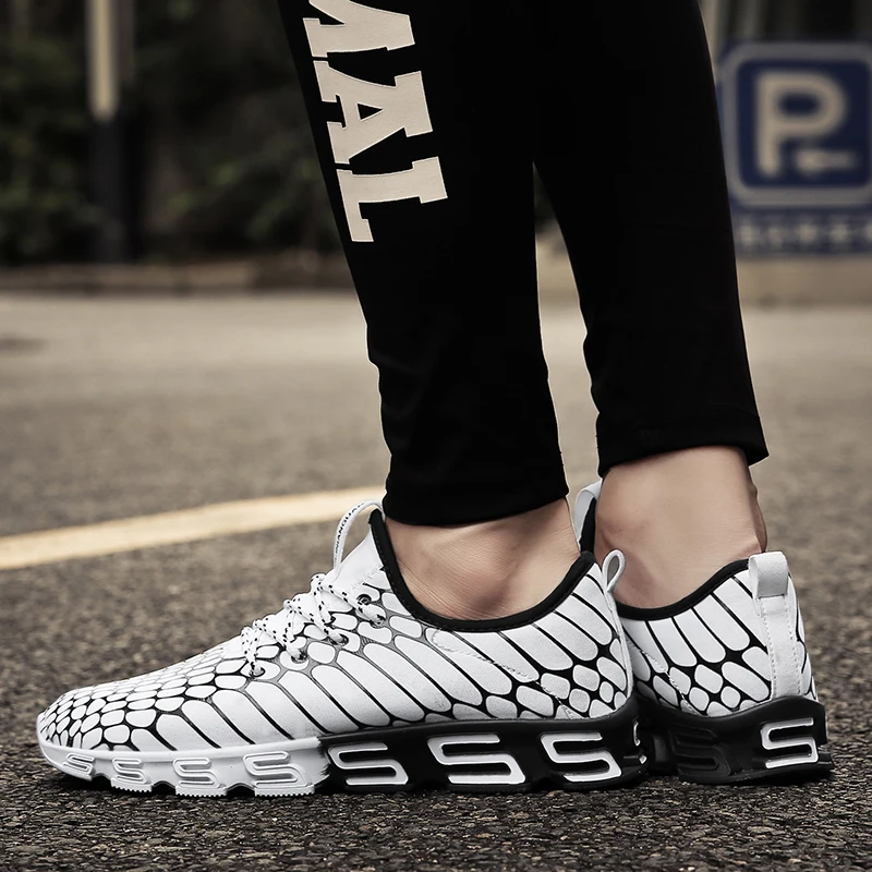 Spring2019 New Outdoor arrival Men's Runing Shoes Non-slip running Lace-up Sport Design sole Trainer Workout for Sneakers