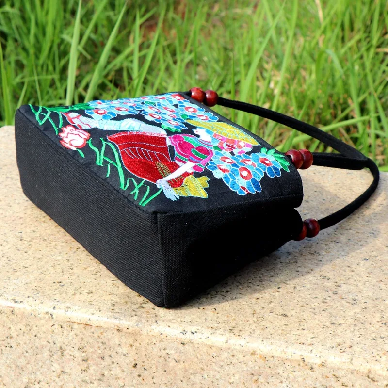 New Fashion Embroidery Women Small handbags National Floral Embroidered Lady Top-handle bags Single-layer Beading Falp Carrier