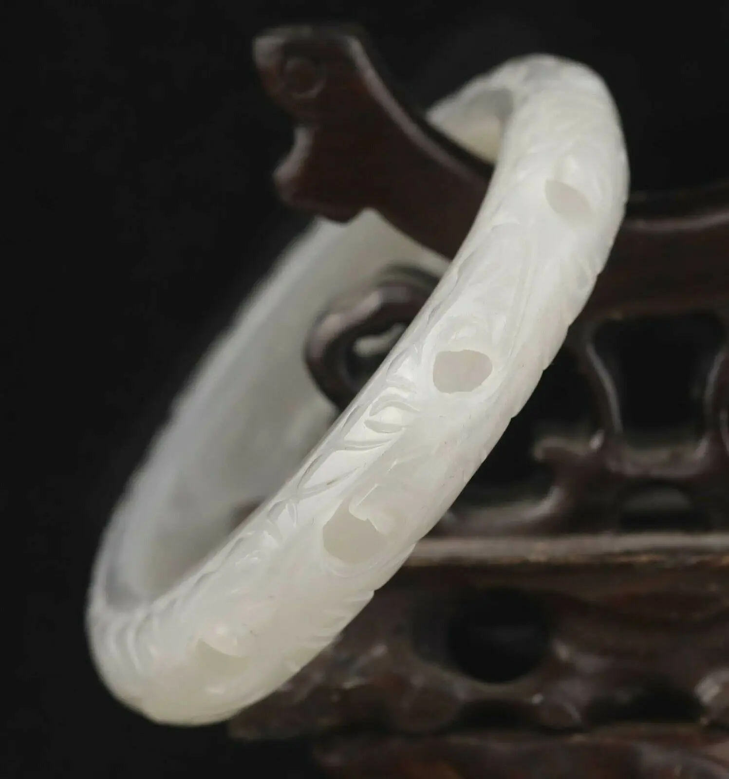

China natural hetian jade bangle intaglio hand carved jade flower Bracelet
