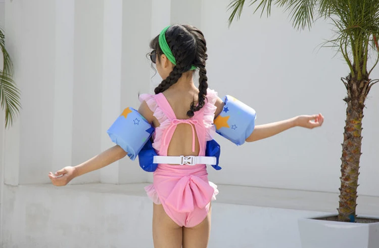 15466428046_2121068239