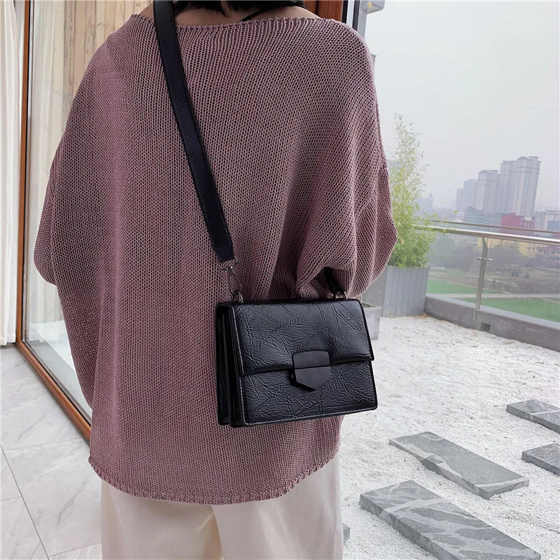 

Autumn And Winter Retro Hong Kong Style Bag Women's 2019 New Style Black Lock Versatile Textured Shoulder Bag Chain Modern And T