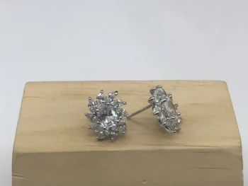 

Rose Flower Stud Earrings Back Inlaid With Geometric Round Zircon Crystal Temperamen Delicate Elegant Unique For Female Girls