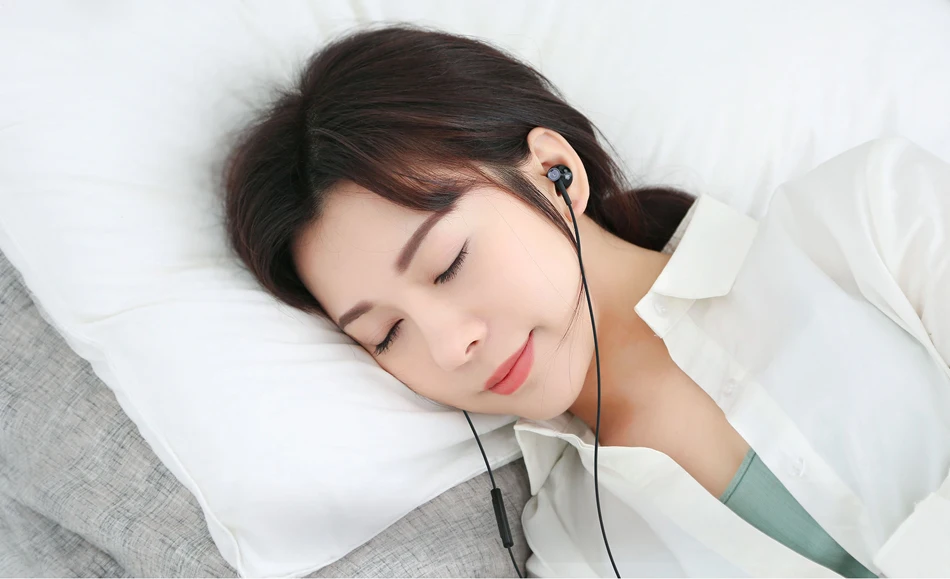 Half-In-Ear-Earphone_05