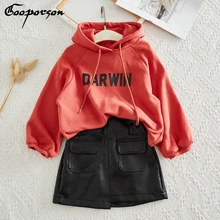 Модный комплект одежды для девочек, свитер с капюшоном, рубашка и кожаная юбка детский комплект одежды из 2 предметов, крутая осенняя одежда для маленьких девочек