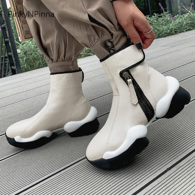 Botas de nieve de diseñador futurista para mujer, zapatos plisados de charol de piel de vaca, zapatillas de suela gruesa exteriores, color y negro, talla grande _ - AliExpress Mobile