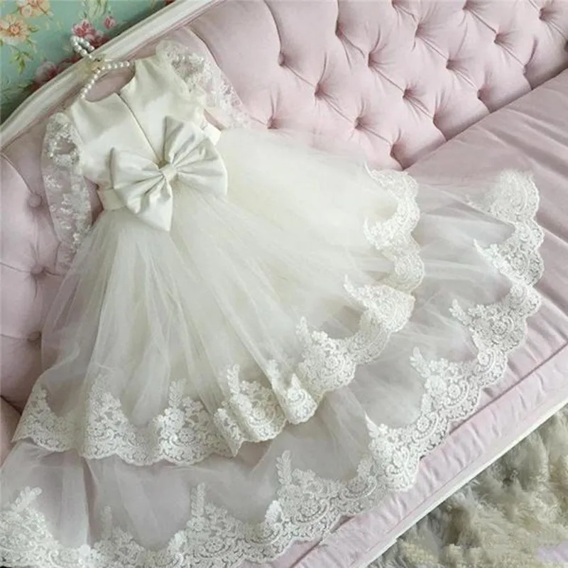 208 Long Sleeve Flower Girl Dresses A Line Jewel Lace Applique Girls Pageant Dresses With Tiered Skirts For Wedding Party