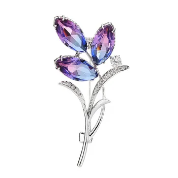 

Copper Inlaid Zircon Wedding Costume Jewelry Accessories New Trend Fashion Clover Tourmaline Upscale Elegant Delicate Brooch Pin