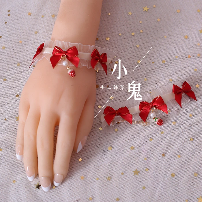 Bracelet pair Ручная работа Лолита клубника производная маленькая полоска для волос kc ожерелье браслет клубника боковой зажим, аксессуар для волос - Цвет: Bracelet pair