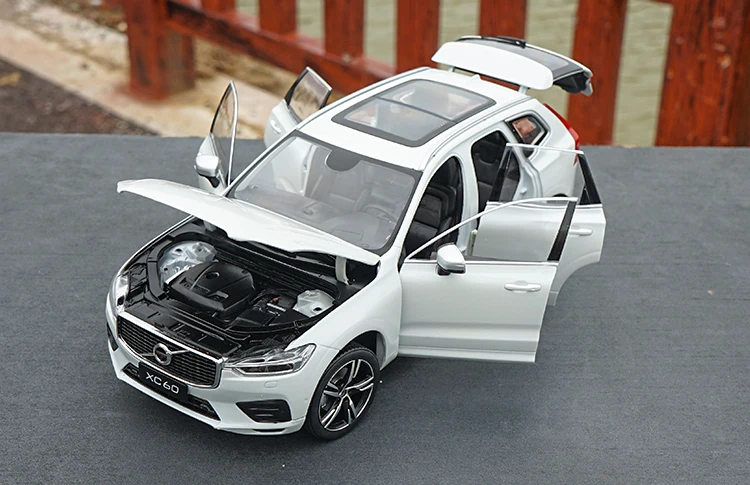 Оригинальная Заводская 1:18, новинка XC60, спортивная версия, белый сплав, металл, классические модели игрушек для подарка, коллекция