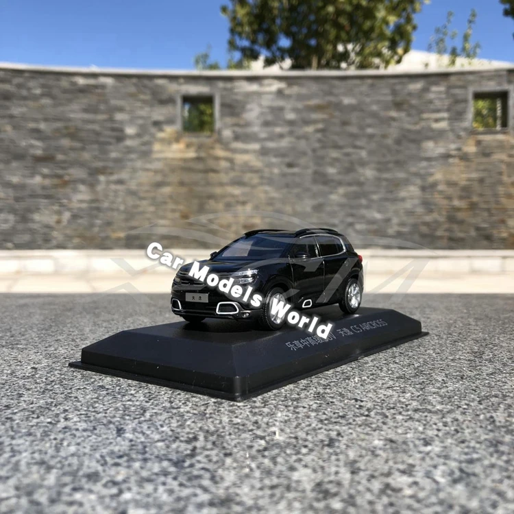 Литая модель автомобиля для C5 Aircross SUV 1:43 (черный/серебристый) + маленький подарок! |