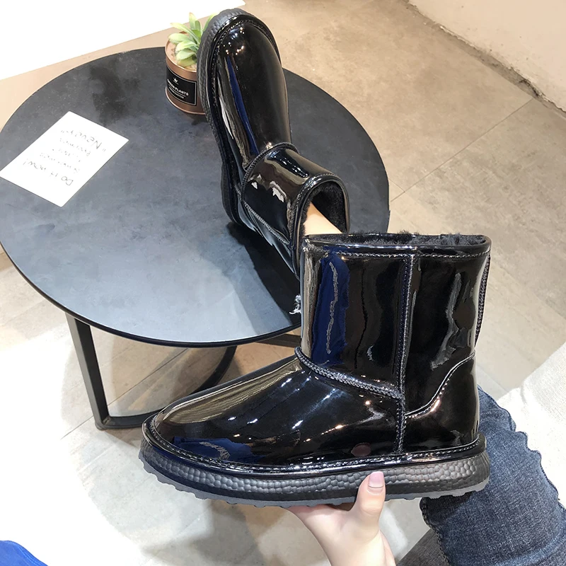 Дизайнерские зимние женские ботинки с плюшем; яркие Серебристые зимние ботинки из лакированной кожи с блестящим блеском; удобные женские зимние ботинки на меху - Цвет: Черный