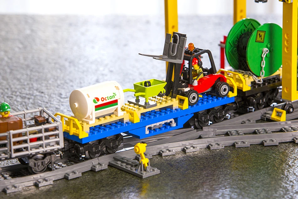 Город серии дистанционное управление грузовой поезд набор 02008 02009 строительные блоки кирпичи 60052 Дети Обучающие игрушки, подарки