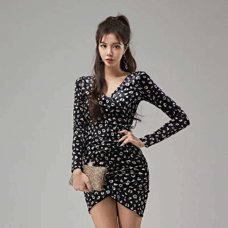 

2019 Winter New Products Korean-style Elegant V-neck Gold Velvet Printed Slim Fit Waist Hugging Irregular Sheath Dress Women's