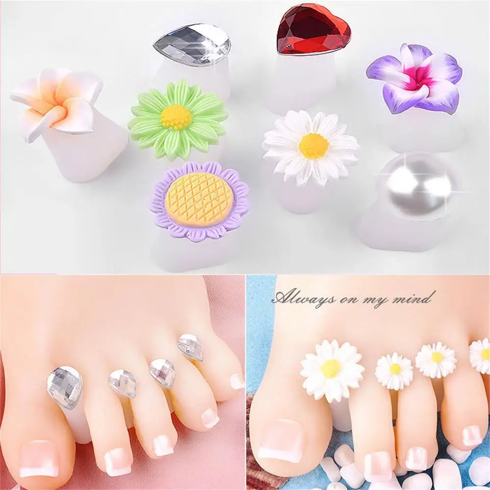 

8PCS Crystal Pearl Diamond Toe Silicone Flower Waterdrop Shaped Cartoon Foot Care Pedicure Toe Thumb Protector Nail Art Tools