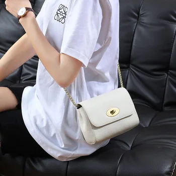 

Women's 2020 New Style Messenger Bag Women's Fashion Simple One-Shoulder Chain Square Sling Bag