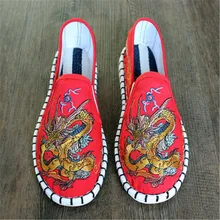 Новая модная мужская обувь из вулканизированной кожи мужская обувь на плоской подошве с вышивкой эспадрильи Лоферы легкие весенние мужские парусиновые туфли Harajuku Totem