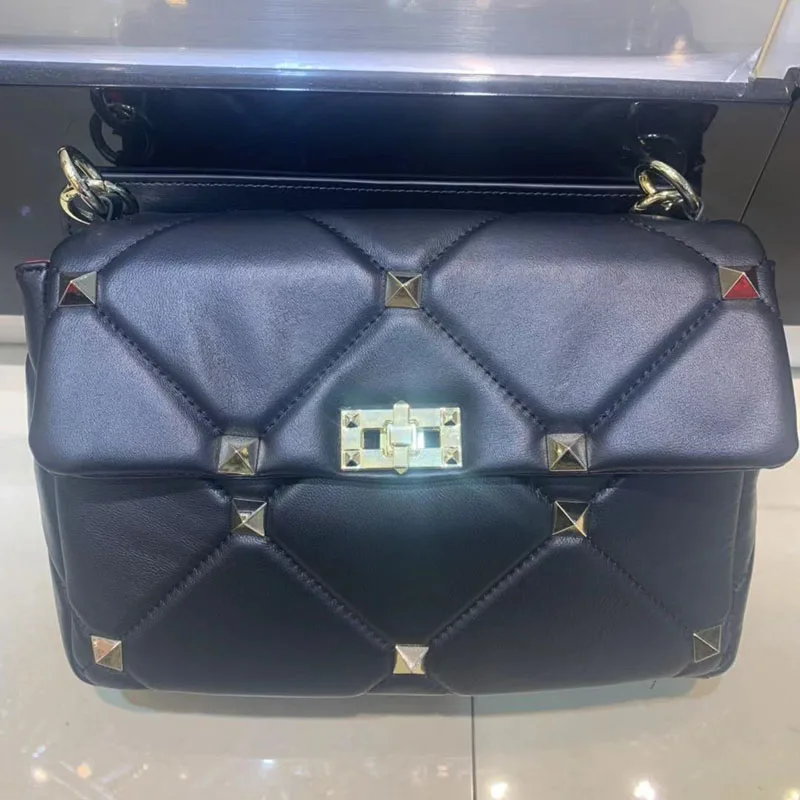 

High Quality Soft Sheepskin Leather Shoulder Bag with Chain Gold Roman Studs Tote Genuine Leather Designer Luxury Women Bags
