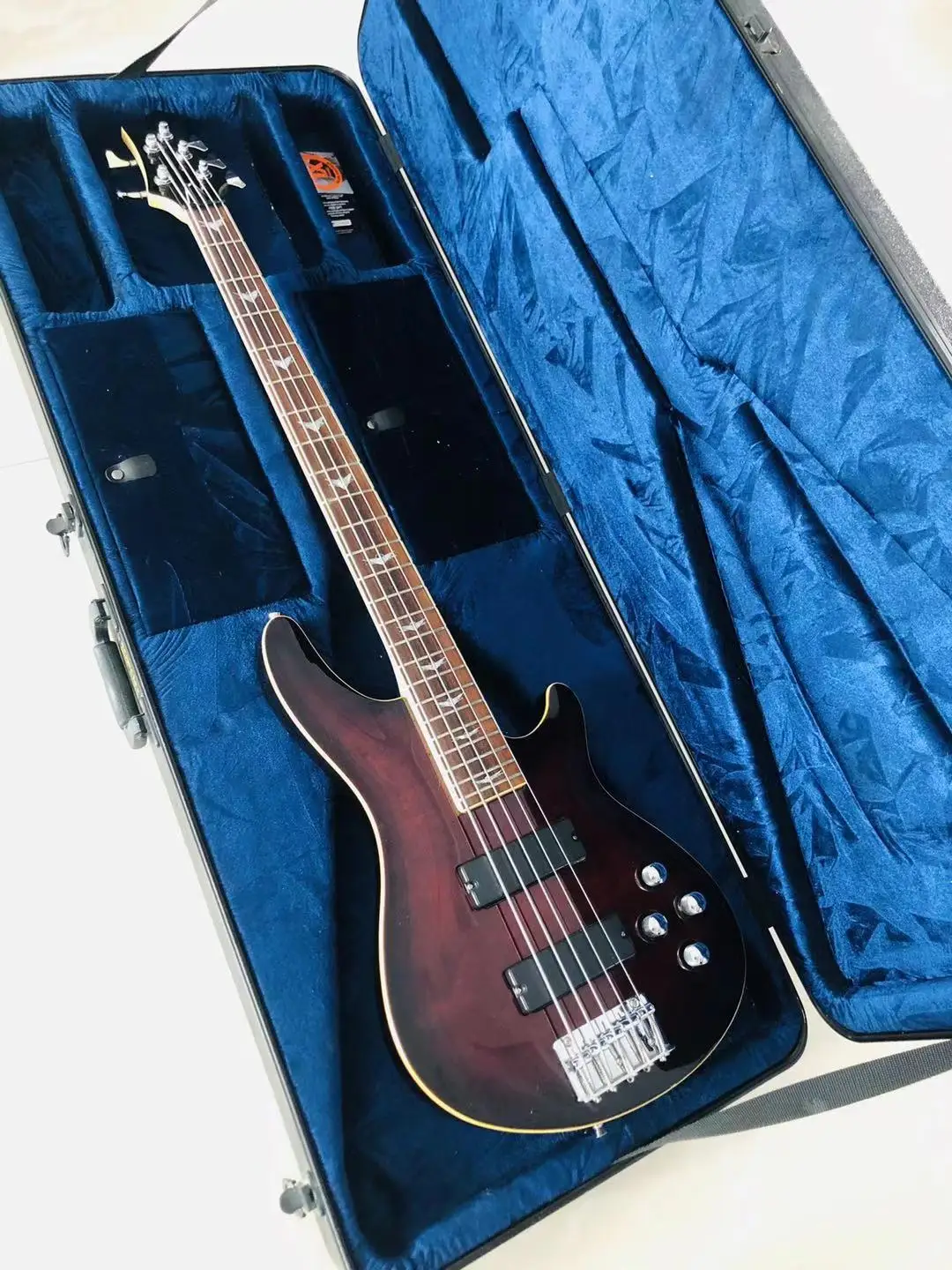 Schecter guitar eletric 5 strings bass guiar omen extreme made in korea high quality mahogany body real goods no box | Спорт и