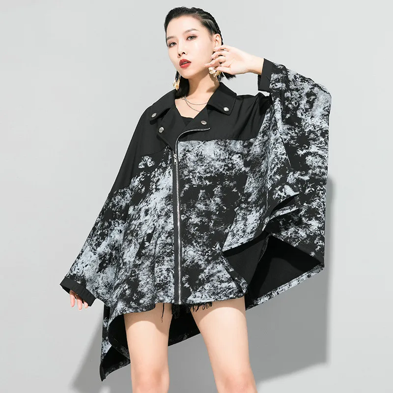 

Spring 2020 New Women Coat Plus Size Loose Fit Black Pattern Printed Big Feminine Jacket Lapel Long Batwing Sleeve Fashion