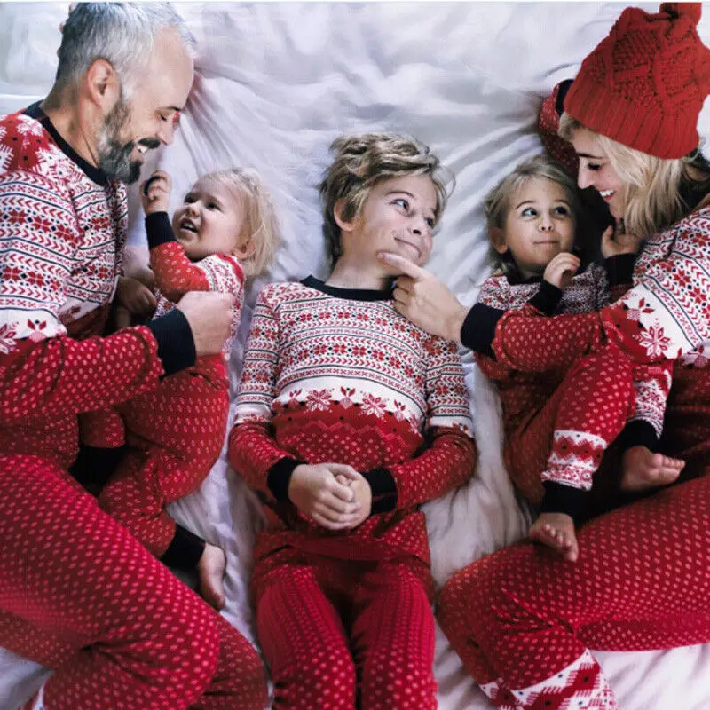 

2020 Family Matching Christmas Snowflake Pajama Set Baby Kid Adult Sleepwear Nightwear Casual Dad Mom Boy Girl Xmas Clothes Suit