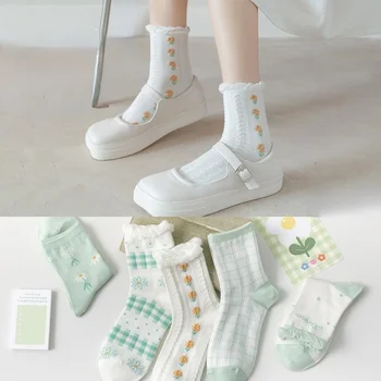 Calcetines de algodón con estampado tridimensional para mujer, medias femeninas con diseño de flores dulces, 5 colores, estilo Kawaii japonés, JK Lolita 1